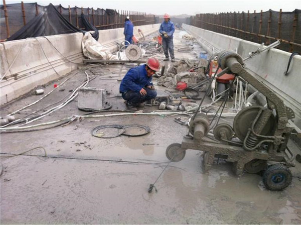 ���������4